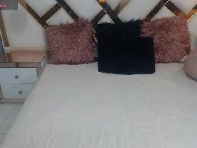 Live sex webcam photo for karito-hot #290879433