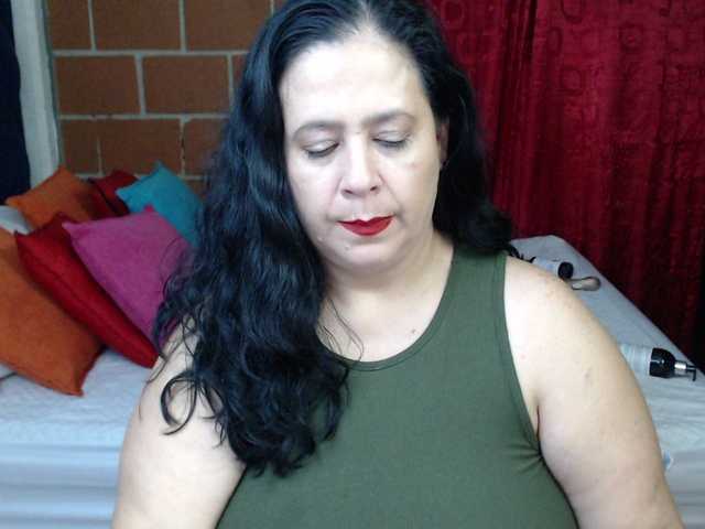 Live sex webcam photo for karla1977 #290404106