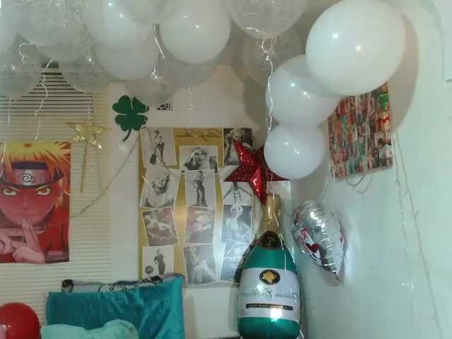 Live sex webcam photo for karlagrey #273125557