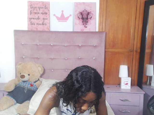 Live sex webcam photo for karlapetters #276843199