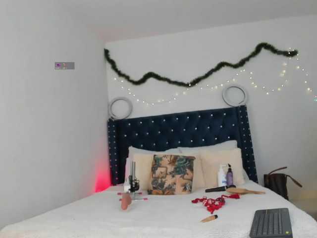 Live sex webcam photo for karlazaes #290232469