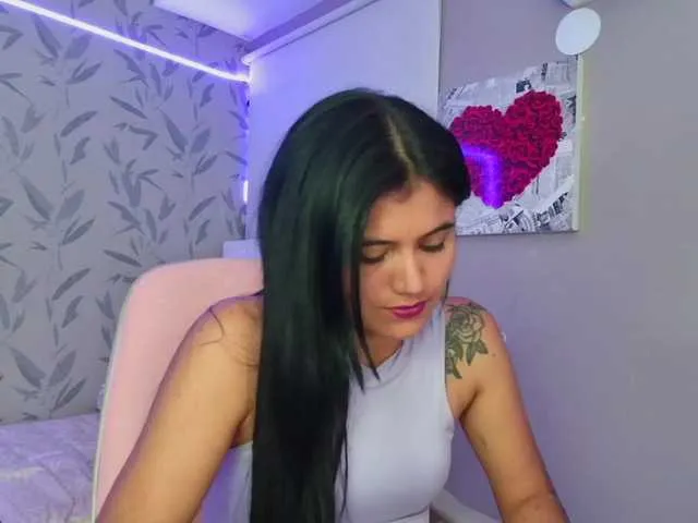 Live sex webcam photo for karleexmiss #273122980