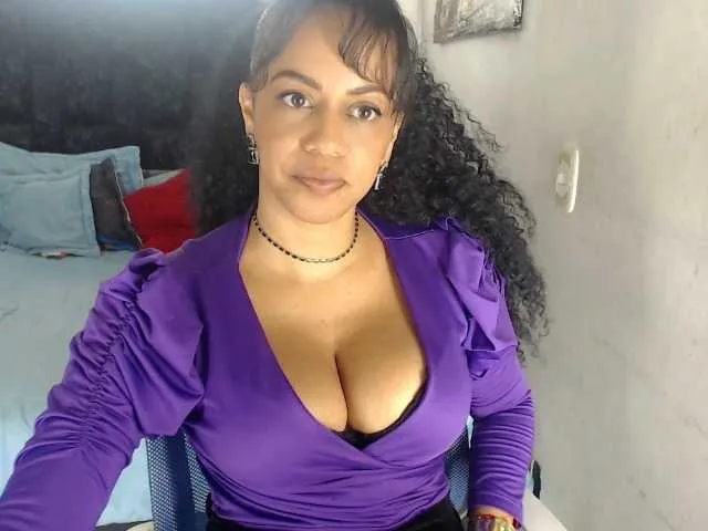 Live sex webcam photo for karlie-hot #292503930