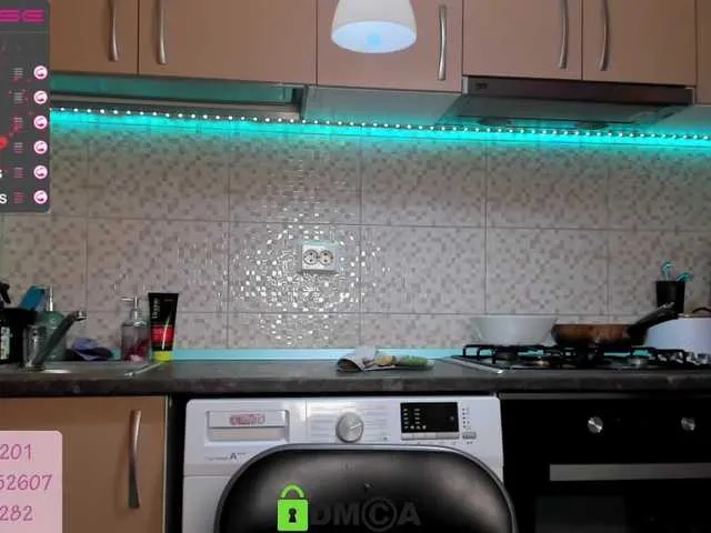 Live sex webcam photo for karo131324 #272130200