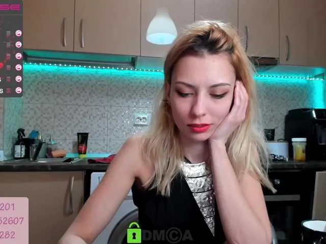 Live sex webcam photo for karo131324 #272149314