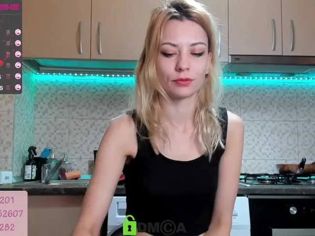 Live sex webcam photo for karo131324 #272156933