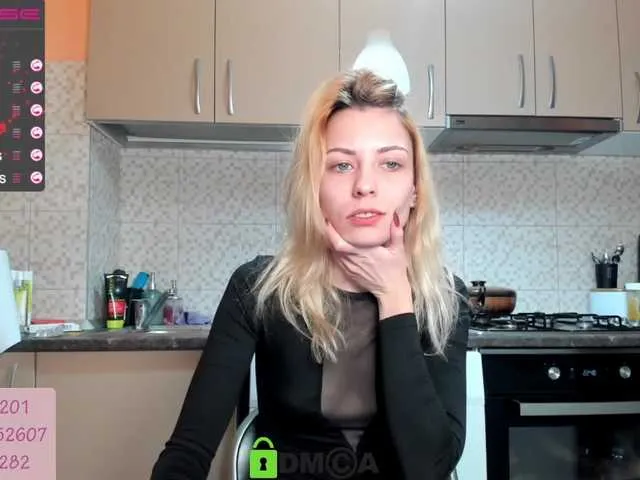 Live sex webcam photo for karo131324 #272197124