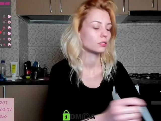 Live sex webcam photo for karo131324 #272389270