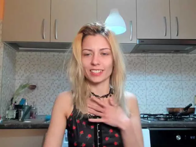 Live sex webcam photo for karo131324 #272621471