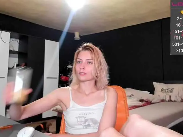 Live sex webcam photo for karo131324 #273221265