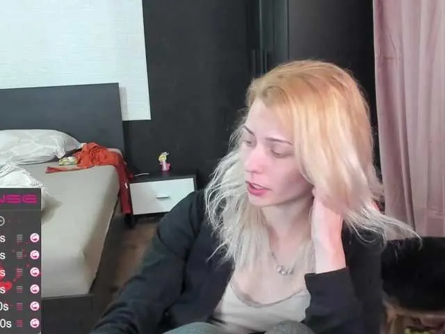 Live sex webcam photo for karo131324 #273439553