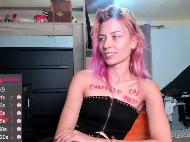 Live sex webcam photo for karo131324 #274206694