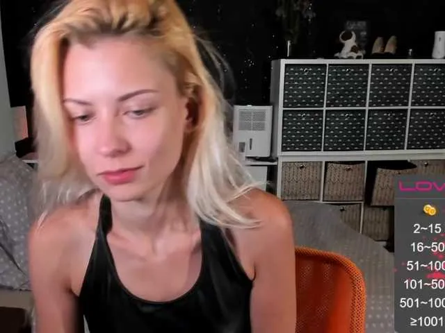 Live sex webcam photo for karo131324 #274595166