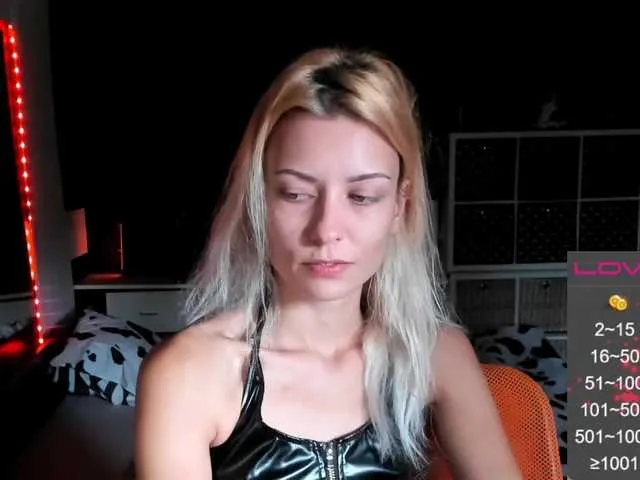 Live sex webcam photo for karo131324 #274645681