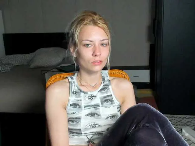 Live sex webcam photo for karo131324 #275512350