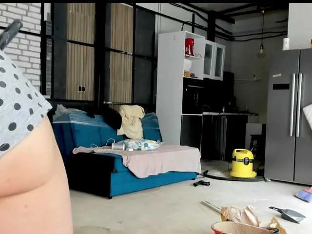 Live sex webcam photo for karo131324 #275638084