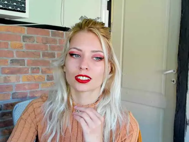 Live sex webcam photo for karo131324 #275668369