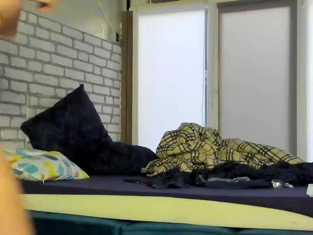 Live sex webcam photo for karo131324 #275677066