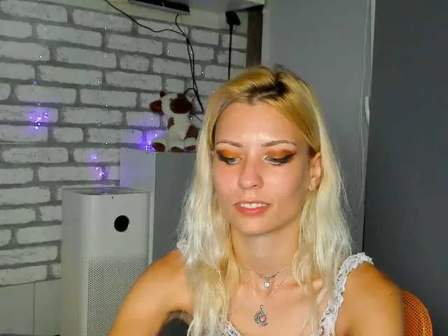 Live sex webcam photo for karo131324 #275959869