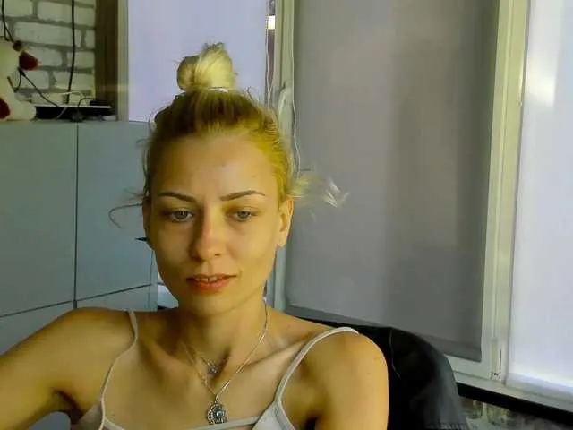 Live sex webcam photo for karo131324 #276026246