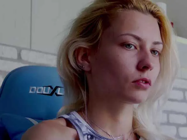 Live sex webcam photo for karo131324 #276158613