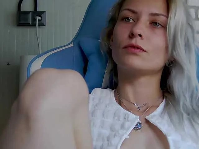 Live sex webcam photo for karo131324 #276176849