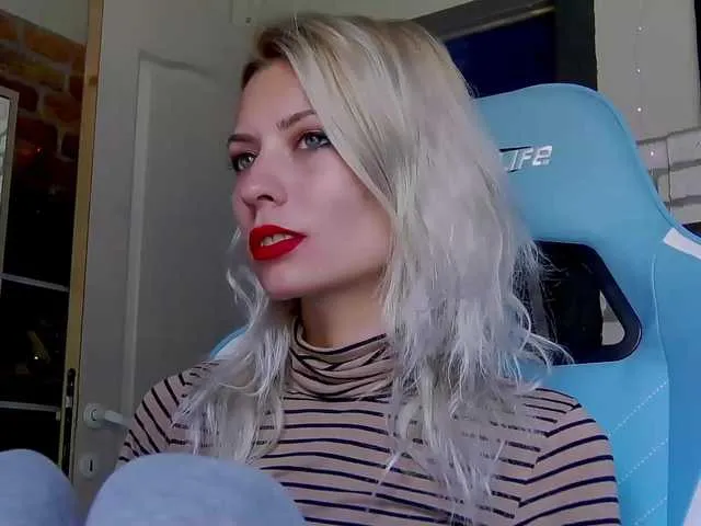 Live sex webcam photo for karo131324 #276217175