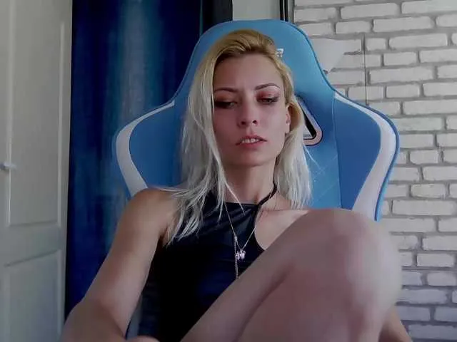 Live sex webcam photo for karo131324 #276253577