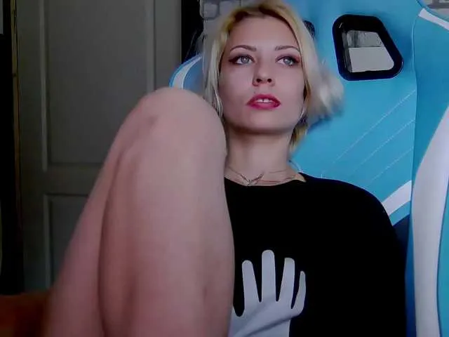 Live sex webcam photo for karo131324 #276290685