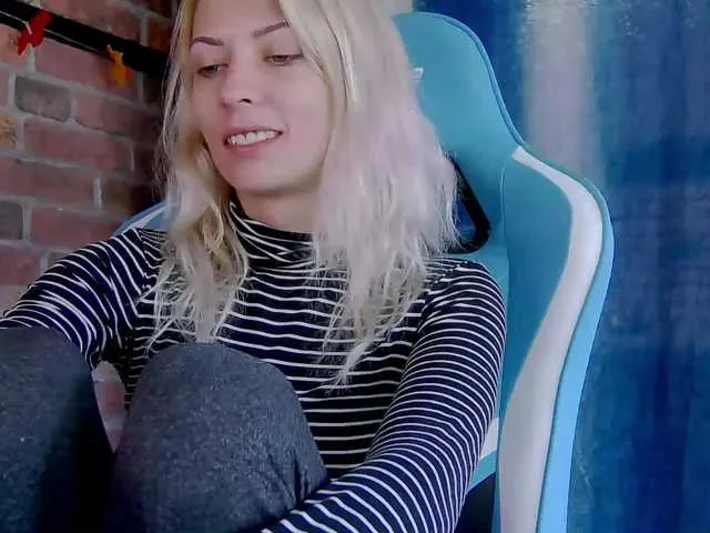 Live sex webcam photo for karo131324 #276302790