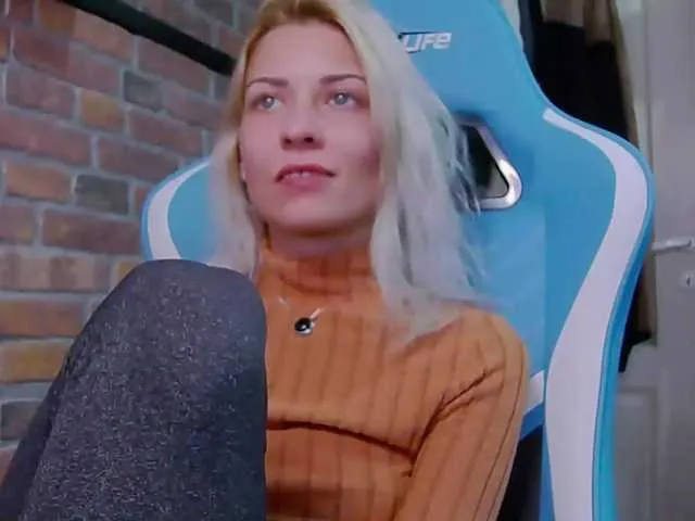 Live sex webcam photo for karo131324 #276447730