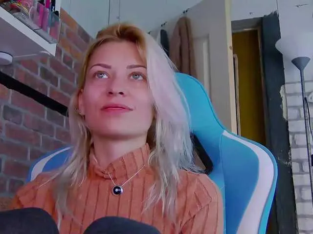 Live sex webcam photo for karo131324 #276450617