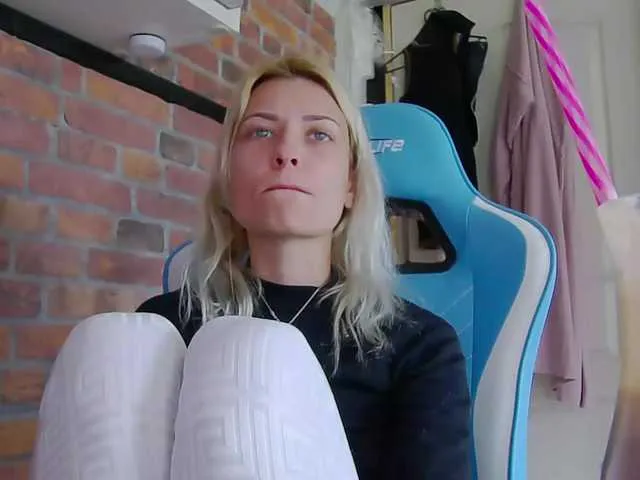 Live sex webcam photo for karo131324 #276507483