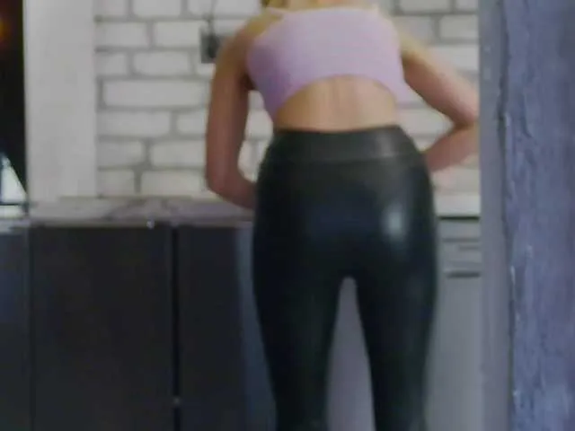 Live sex webcam photo for karo131324 #276592969