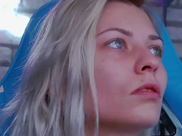 Live sex webcam photo for karo131324 #276659030