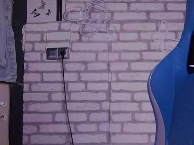 Live sex webcam photo for karo131324 #276684796