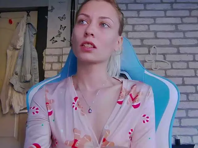 Live sex webcam photo for karo131324 #276688663