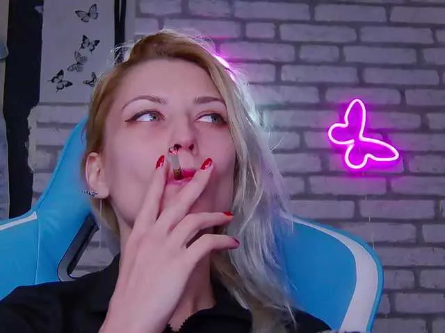 Live sex webcam photo for karo131324 #276735054