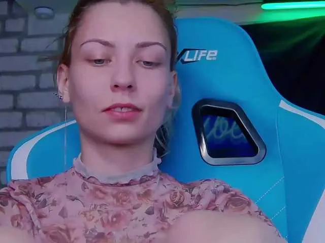 Live sex webcam photo for karo131324 #276765241