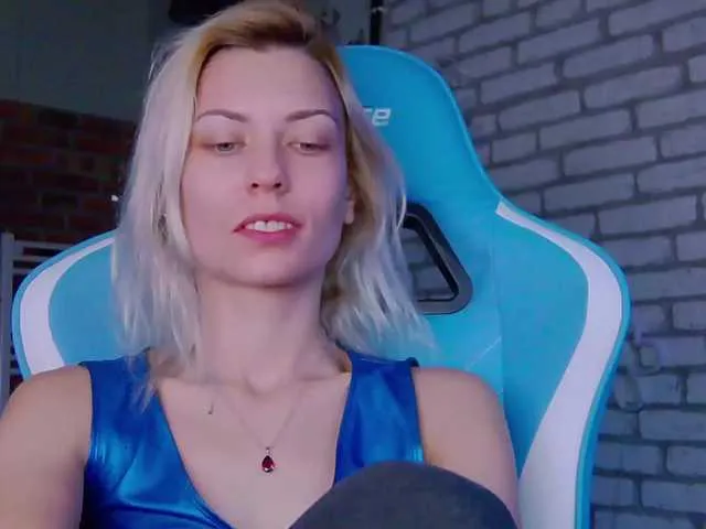 Live sex webcam photo for karo131324 #276780450