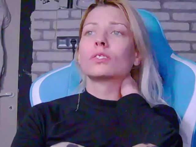 Live sex webcam photo for karo131324 #276834961