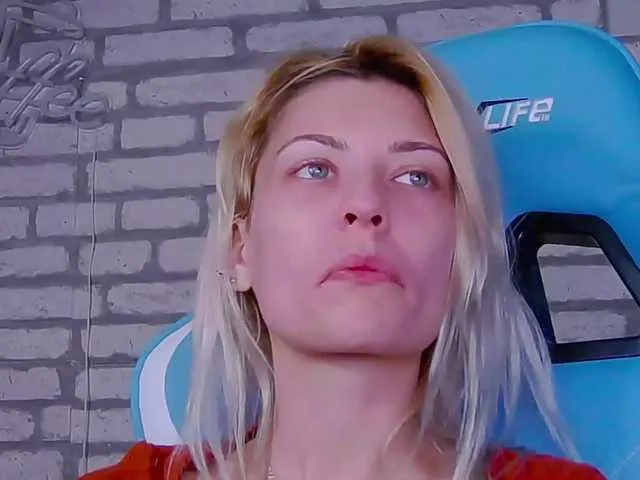 Live sex webcam photo for karo131324 #276856261