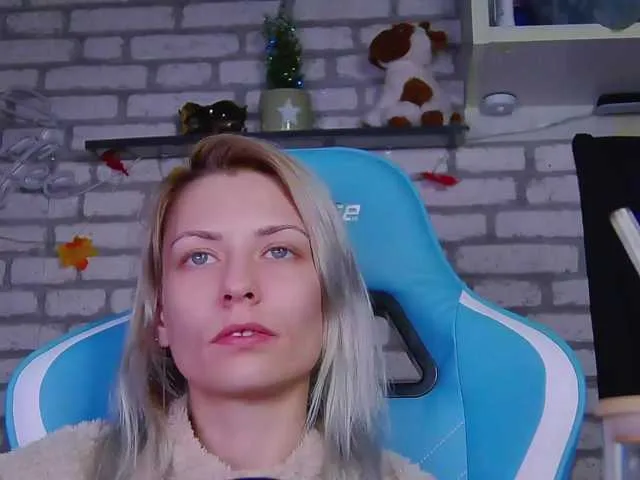 Live sex webcam photo for karo131324 #276904790