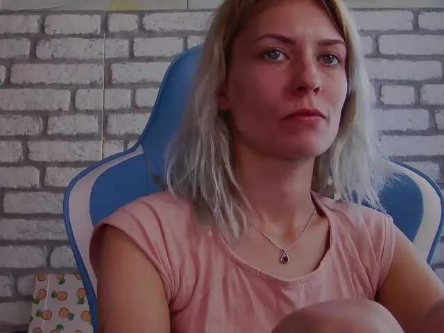 Live sex webcam photo for karo131324 #277003664