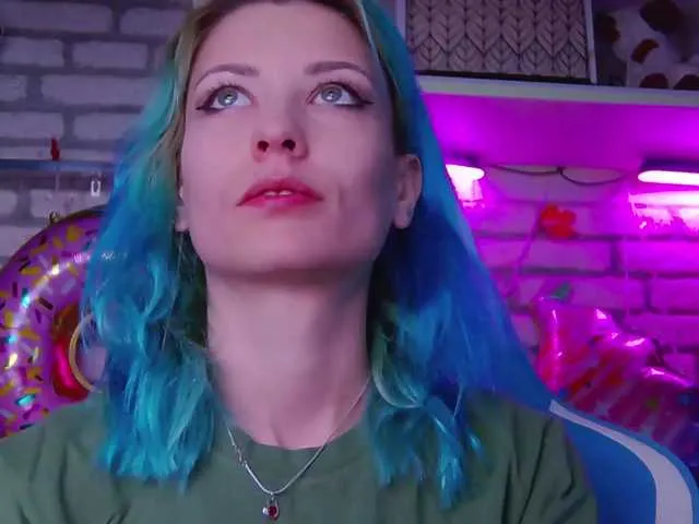 Live sex webcam photo for karo131324 #277136907