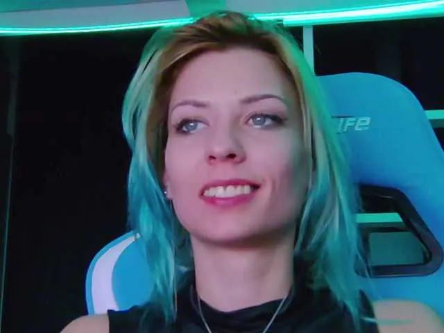 Live sex webcam photo for karo131324 #277257355