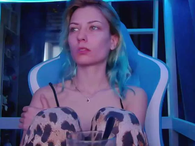 Live sex webcam photo for karo131324 #277268056