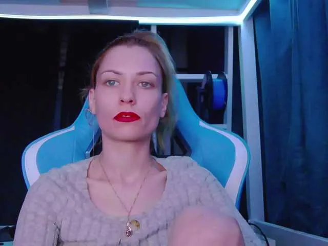 Live sex webcam photo for karo131324 #277334759