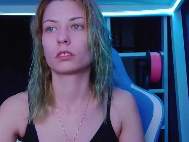 Live sex webcam photo for karo131324 #277353869