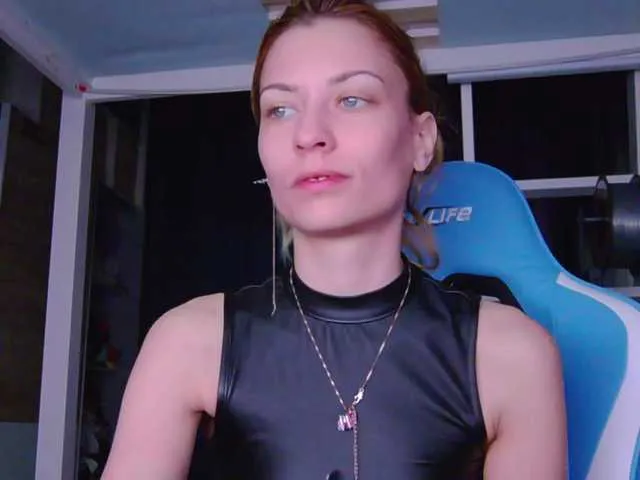 Live sex webcam photo for karo131324 #277440974